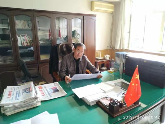 公司機(jī)關(guān)黨支部積極開展“不忘初心、牢記使命”主題教育答題活動.png